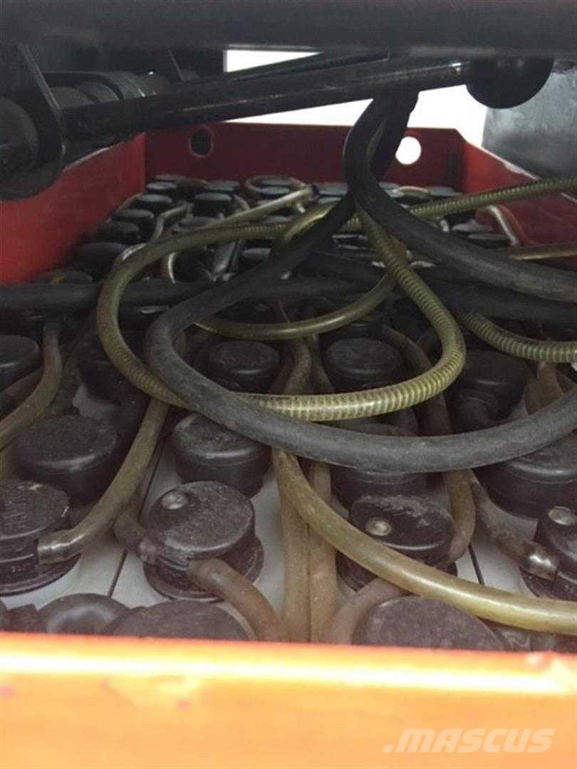 Linde V11 Περονοφόρο ανυψωτικό συλλογής παραγγελιών μεγάλου ύψους