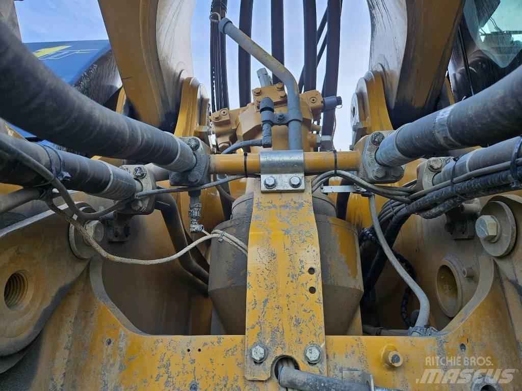 CAT 395 Εκσκαφείς με ερπύστριες