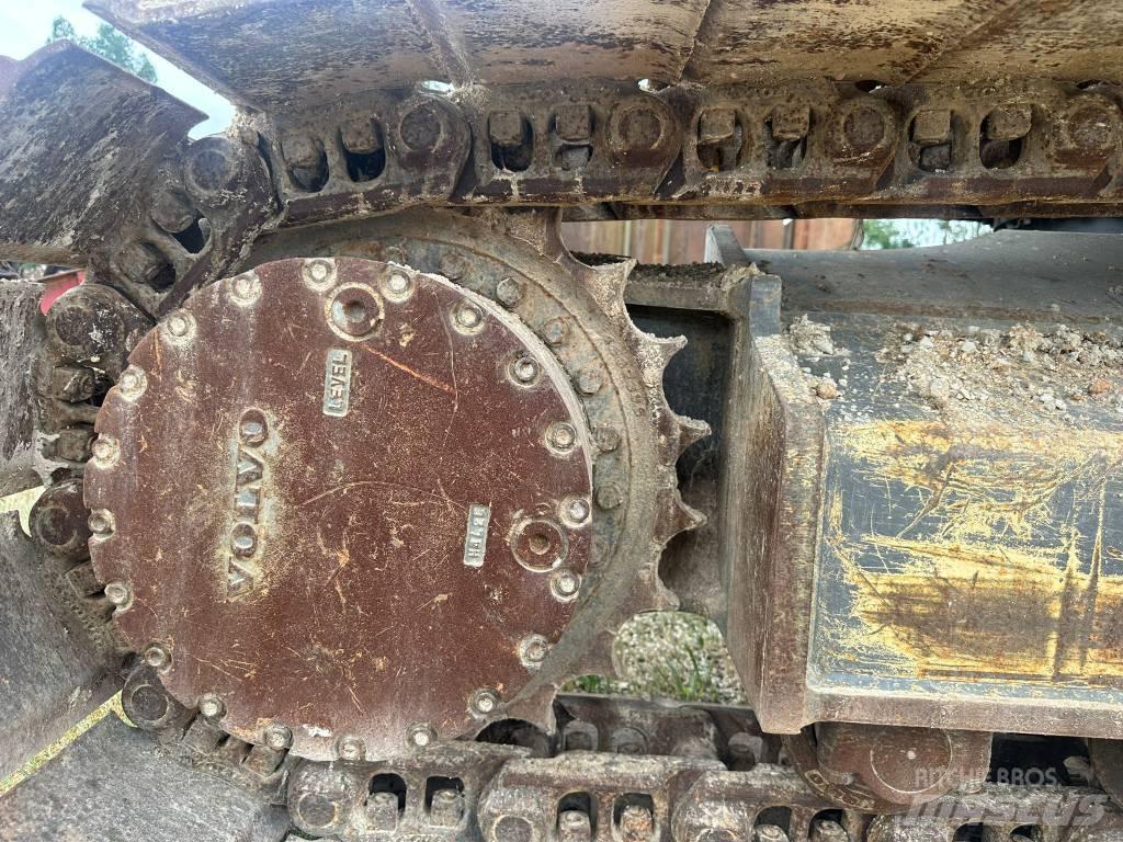 Volvo 220 E Θεριζοαλωνιστικές μηχανές