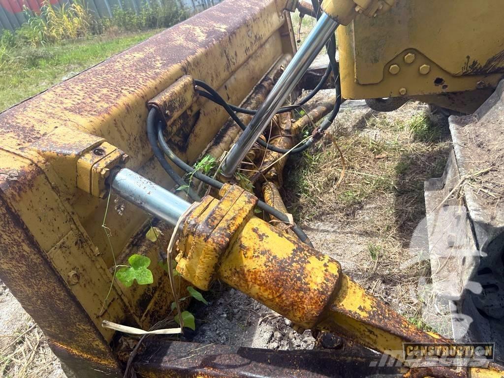 CAT D 6 C Μπουλντόζες με ερπύστριες