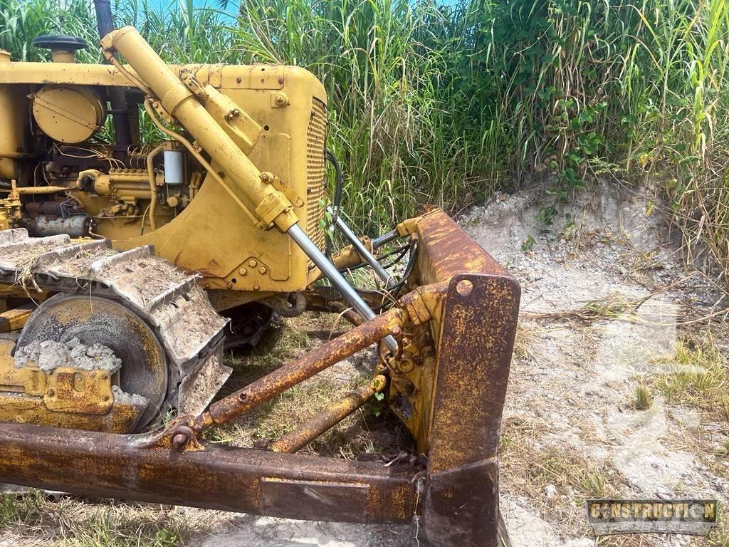 CAT D 6 C Μπουλντόζες με ερπύστριες
