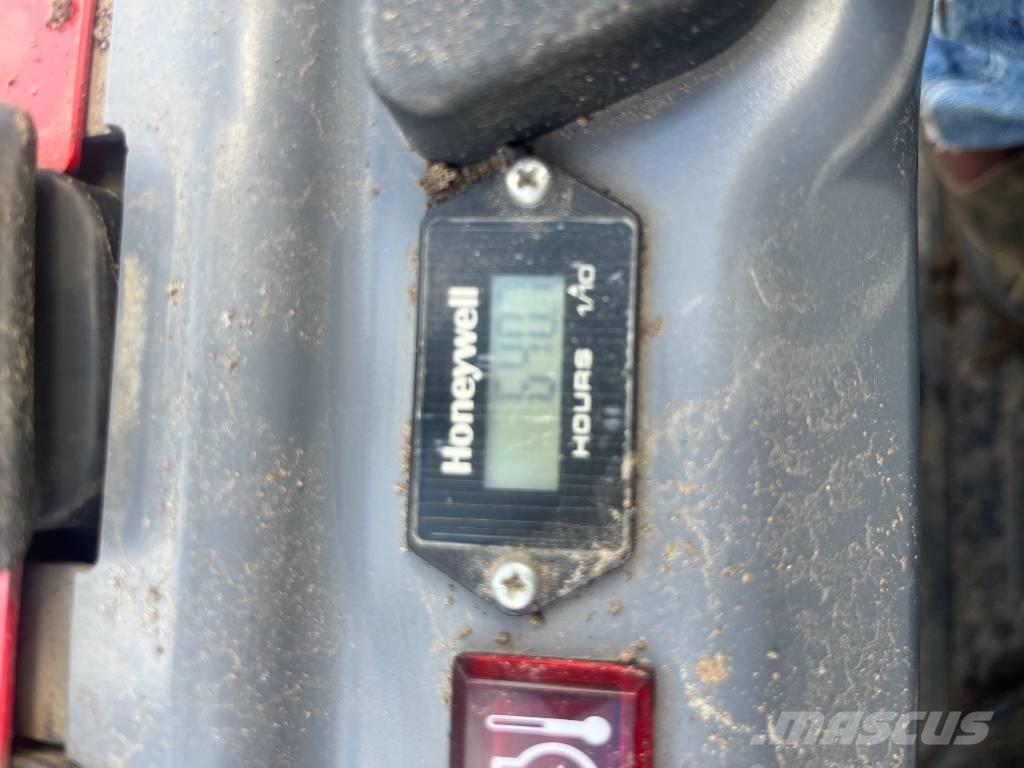 Takeuchi TB 210 R Εκσκαφάκι (διαβολάκι) < 7t