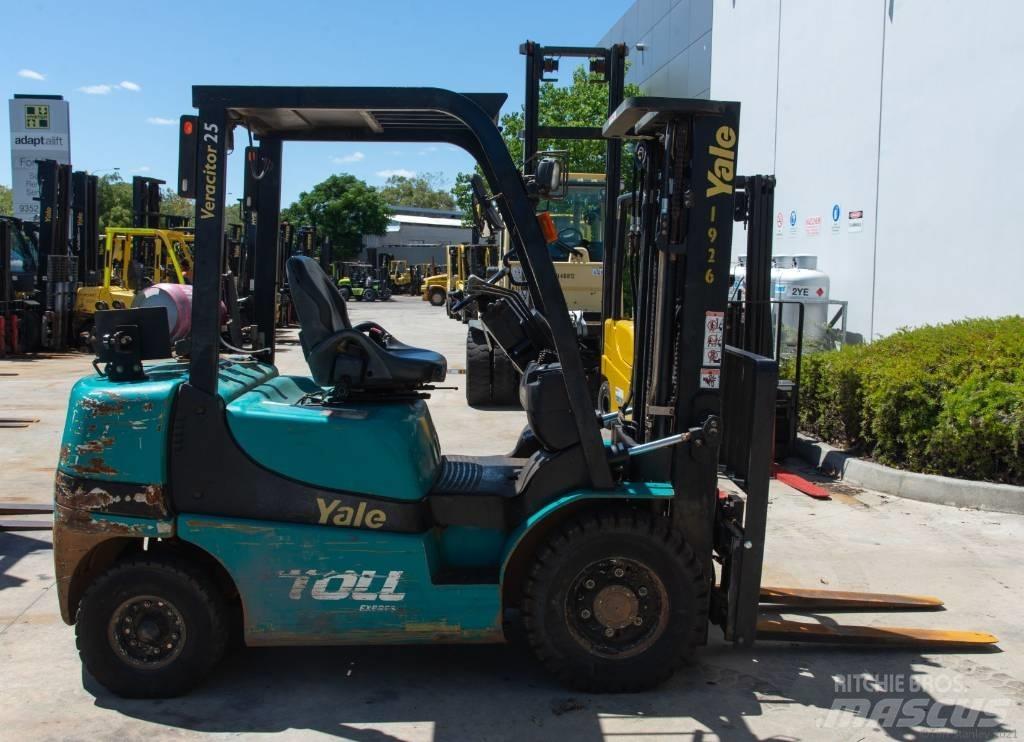 Yale GLP25RK Περονοφόρα ανυψωτικά κλαρκ με φυσικό αέριο LPG
