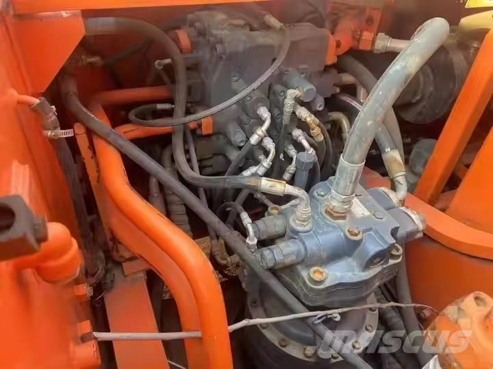 Doosan DH 215-9E Εκσκαφείς με ερπύστριες