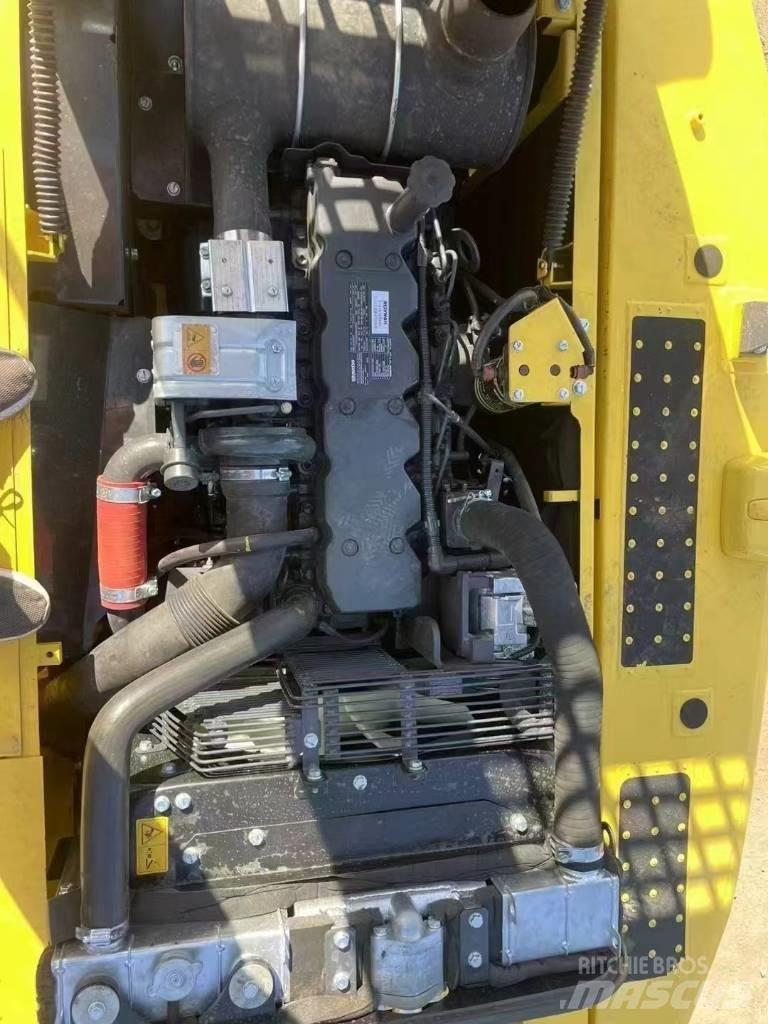 Komatsu 210LC-8 Εκσκαφείς με ερπύστριες