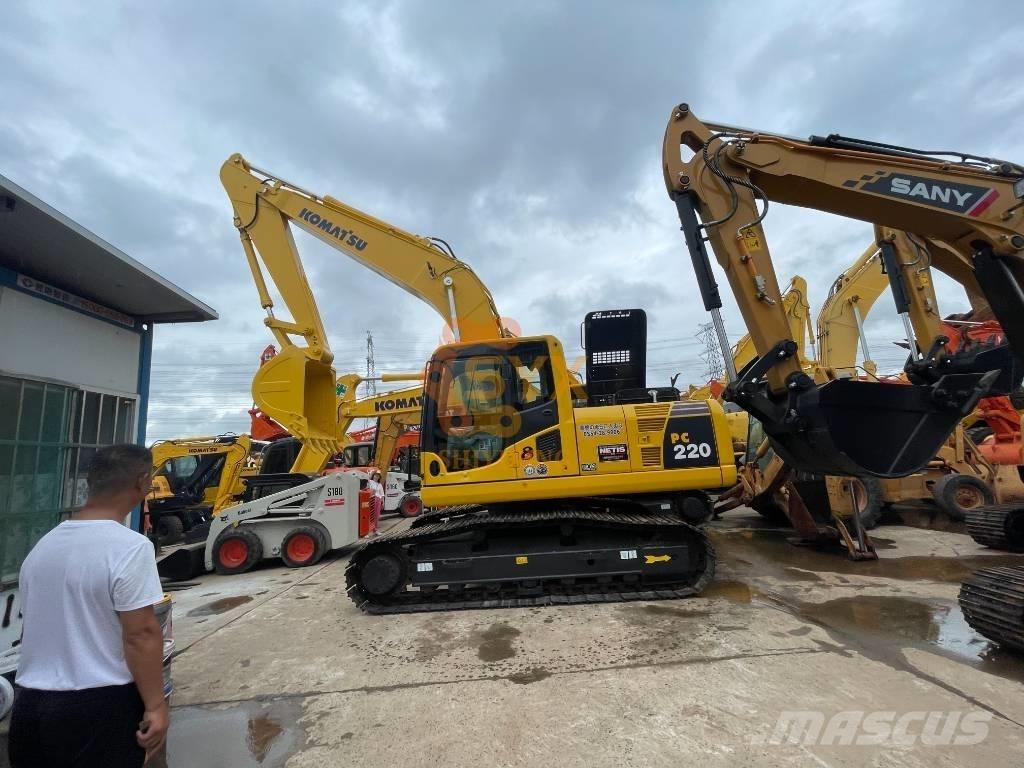 Komatsu PC 200 Εκσκαφείς με ερπύστριες