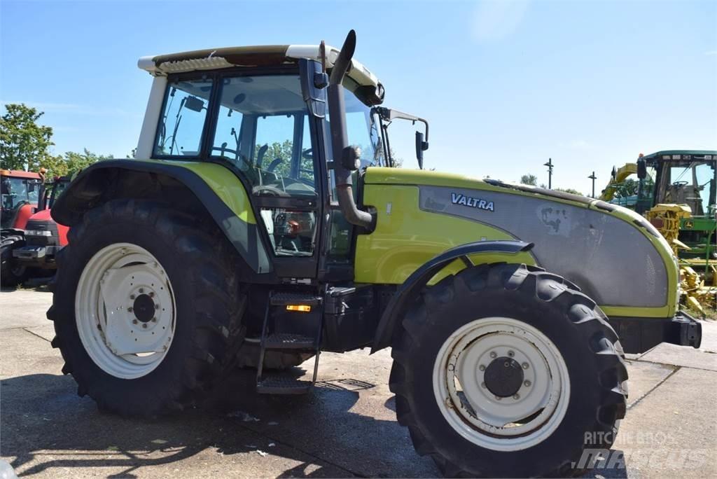 Valtra T120 Τρακτέρ