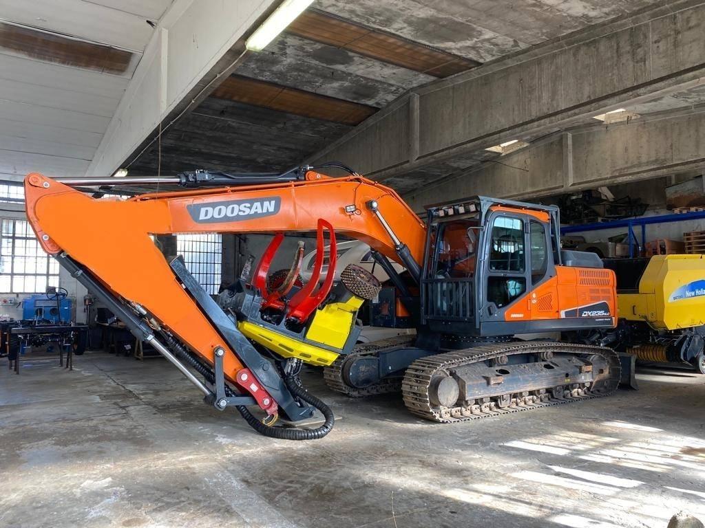 Doosan DX 235 NLC-5 Εκσκαφείς με ερπύστριες