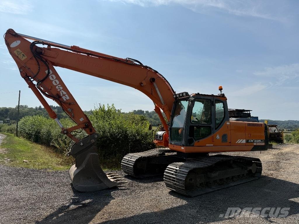 Doosan DX 225 LC Εκσκαφείς με ερπύστριες