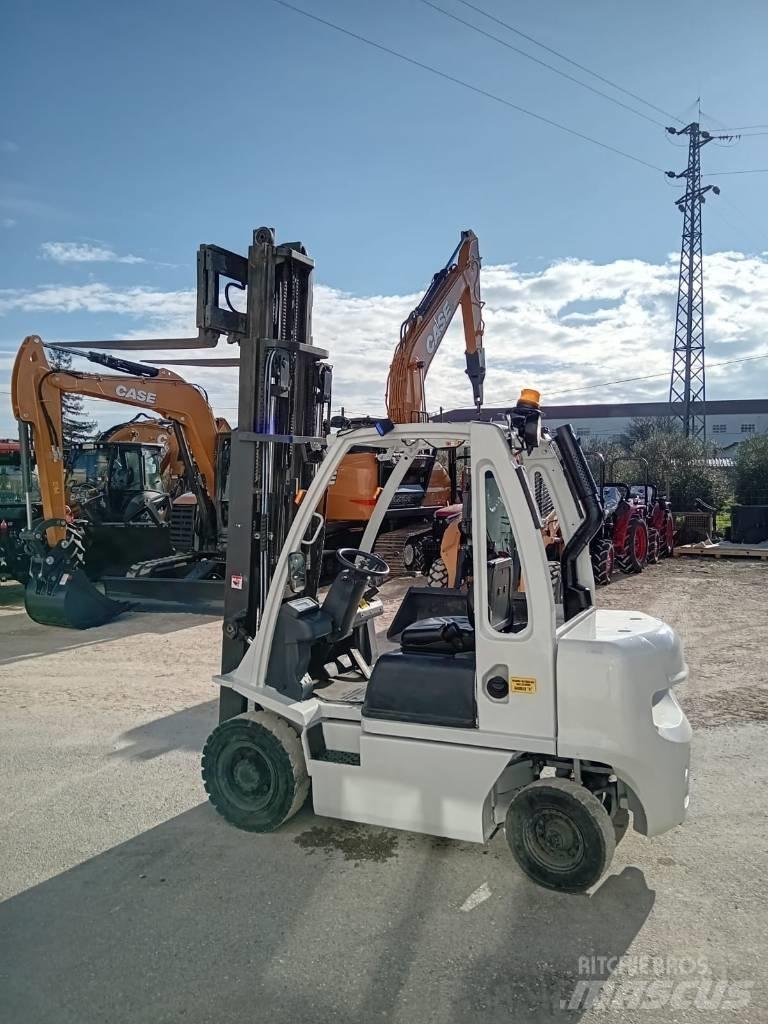 UniCarriers DX 25 Πετρελαιοκίνητα Κλαρκ