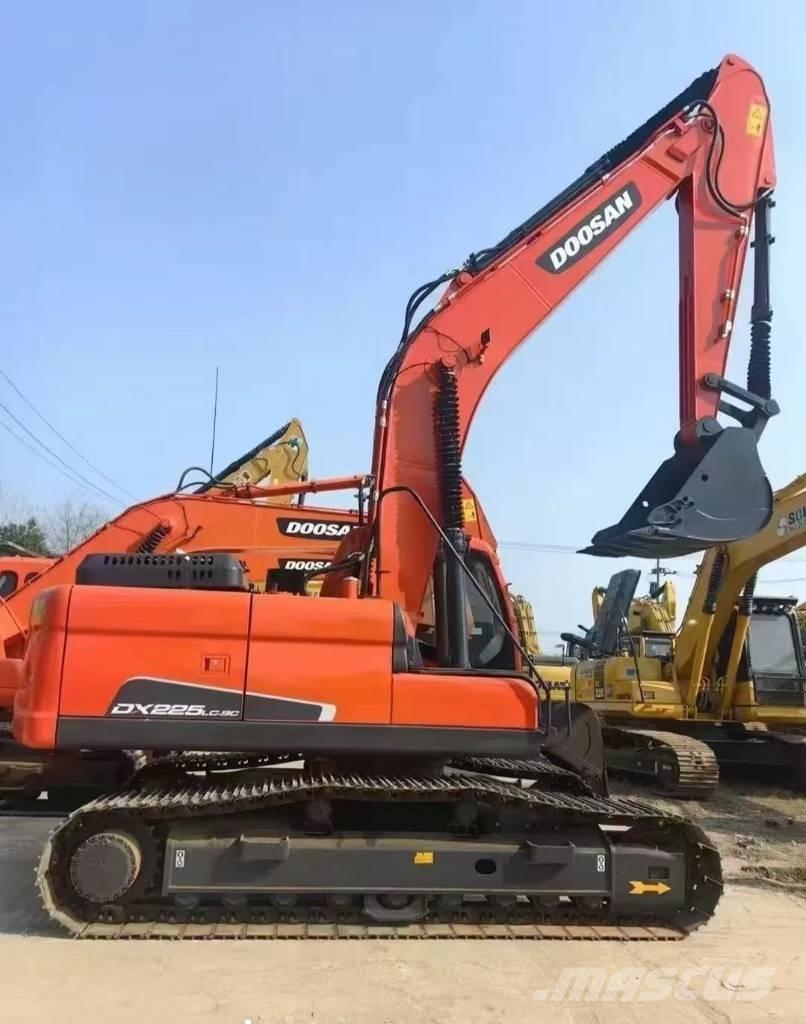 Doosan DX 225 LC Εκσκαφείς με ερπύστριες