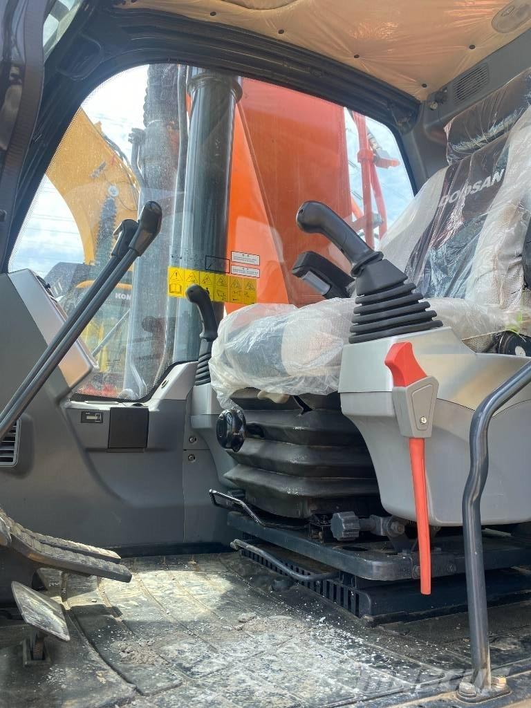 Doosan DX 300 Εκσκαφείς με ερπύστριες