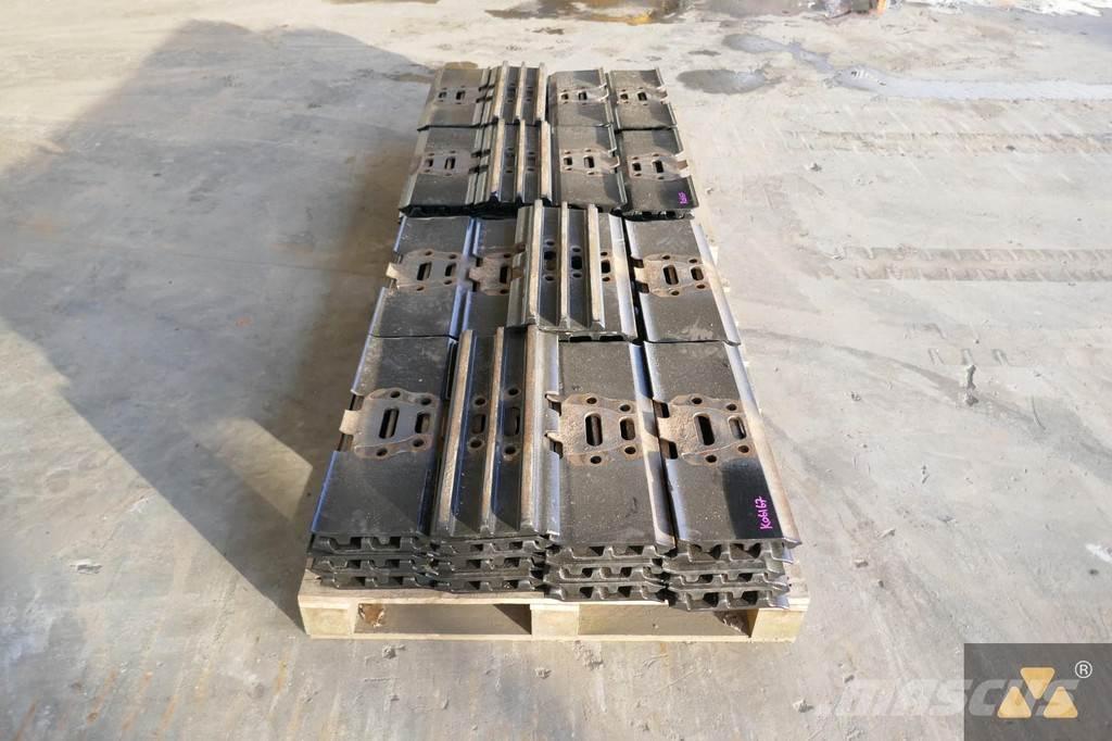 CAT 330 Trackshoes Ελαστικά και ζάντες