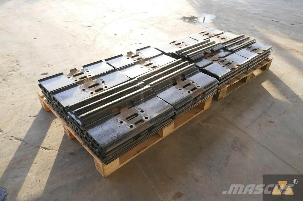 CAT 330 Trackshoes Ελαστικά και ζάντες