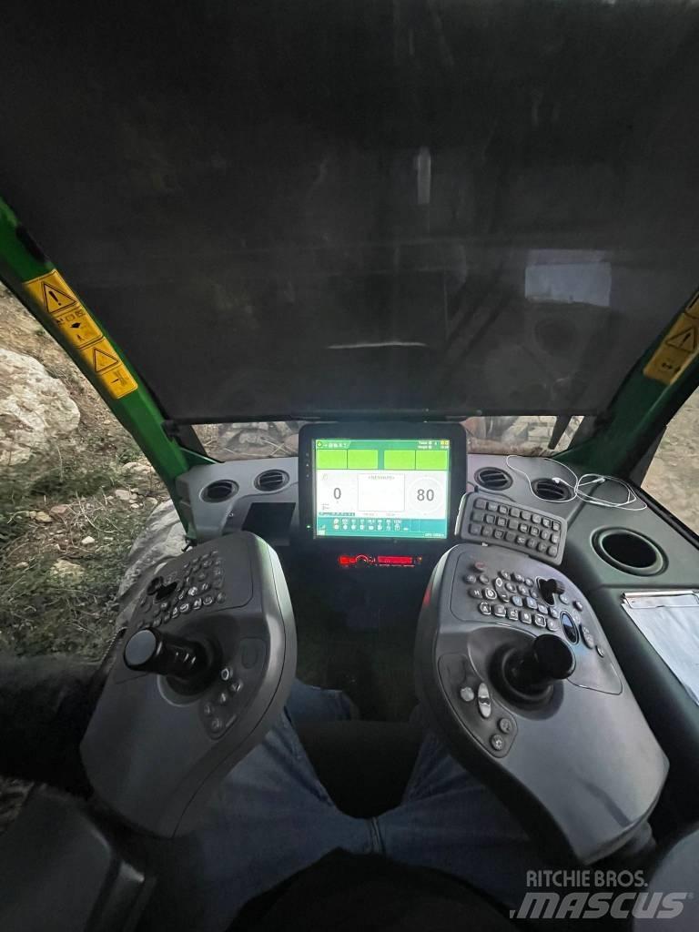 John Deere 1270 G Θεριζοαλωνιστικές μηχανές