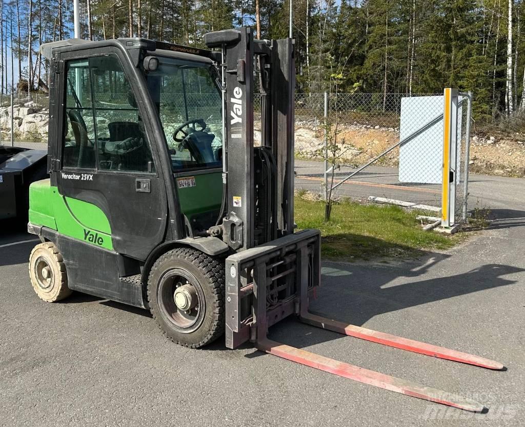 Yale GLP 25 VX Περονοφόρα ανυψωτικά κλαρκ με φυσικό αέριο LPG