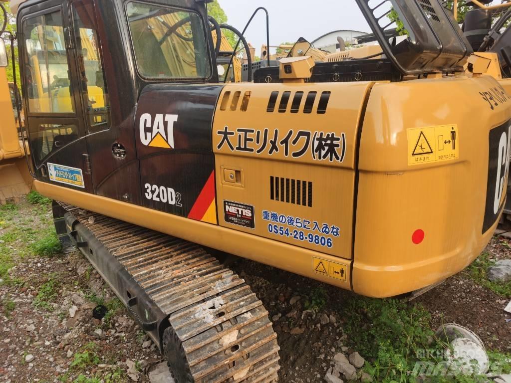 CAT 320 D2 Εκσκαφείς με ερπύστριες