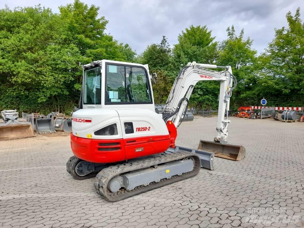 Takeuchi TB 250-2 Εκσκαφάκι (διαβολάκι) < 7t