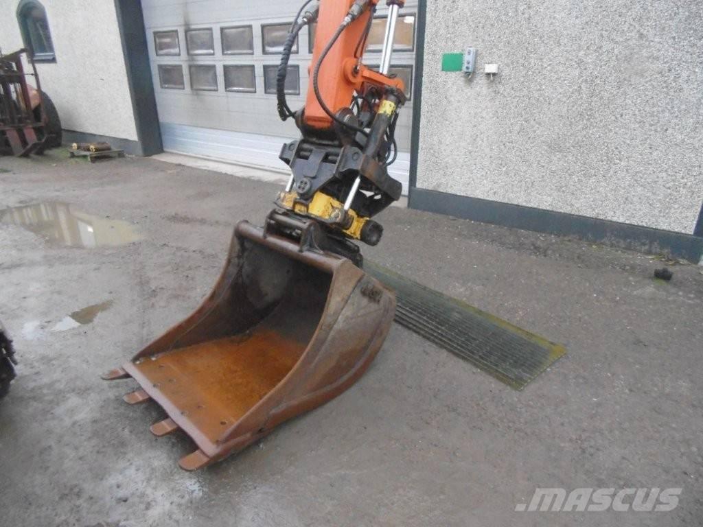 Hitachi 85 US Μίνι εκσκαφείς 7t - 12t