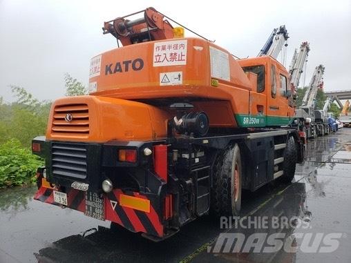 Kato KR25H-V5 Γερανοί ανώμαλου εδάφους