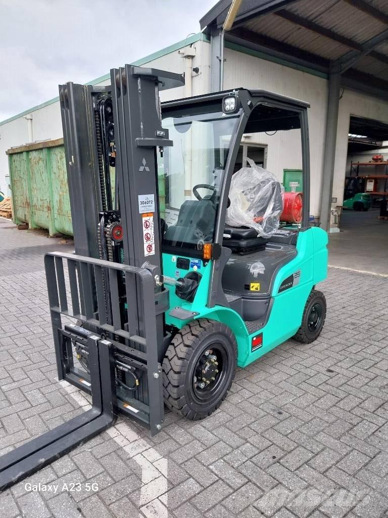 Mitsubishi FG 25 N Περονοφόρα ανυψωτικά κλαρκ με φυσικό αέριο LPG