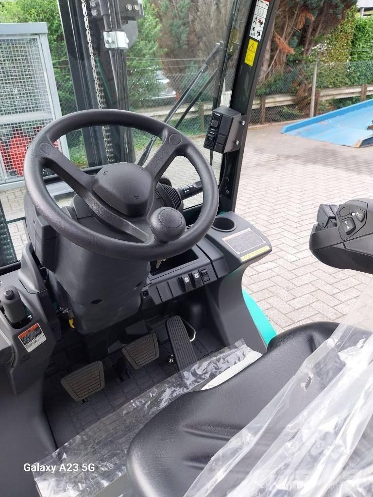 Mitsubishi FG 25 N Περονοφόρα ανυψωτικά κλαρκ με φυσικό αέριο LPG