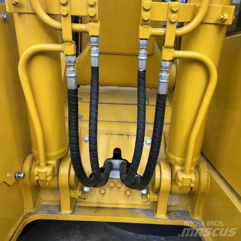 Komatsu PC 138 Εκσκαφείς με ερπύστριες