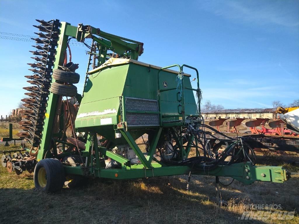 John Deere 740 A 9m Σπορείς
