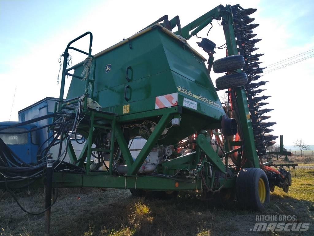 John Deere 740 A 9m Σπορείς