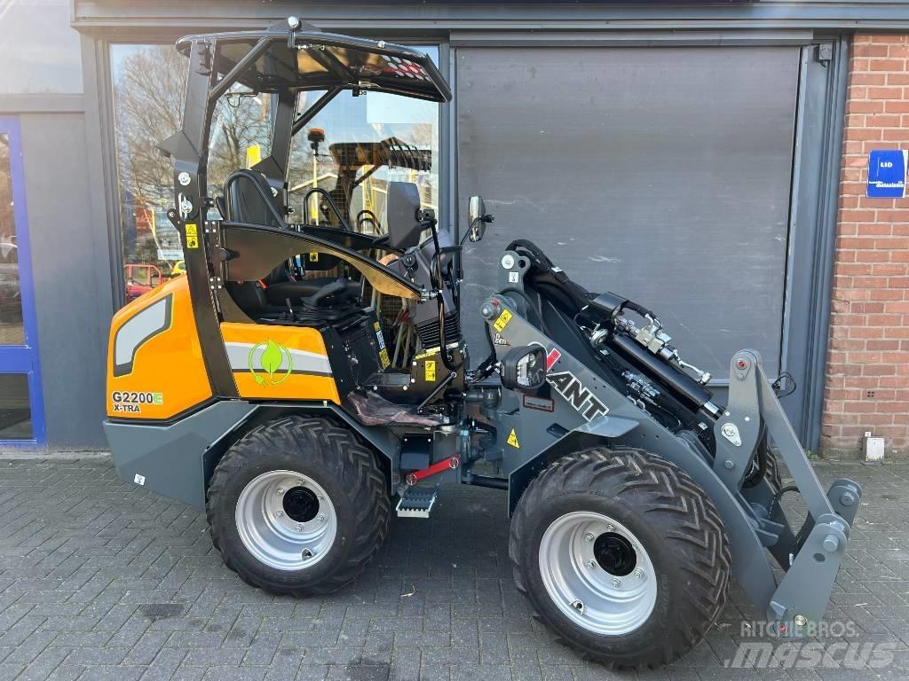 GiANT G2200E X-tra Φορτωτές πολλαπλών χρήσεων