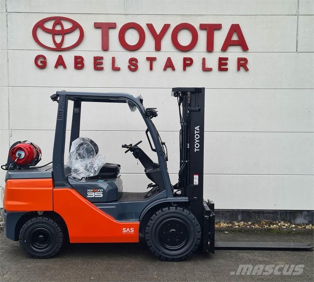Toyota 02-8FGJF35 Περονοφόρα ανυψωτικά κλαρκ με φυσικό αέριο LPG