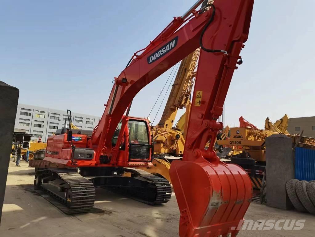 Doosan DX 300 Εκσκαφείς με ερπύστριες
