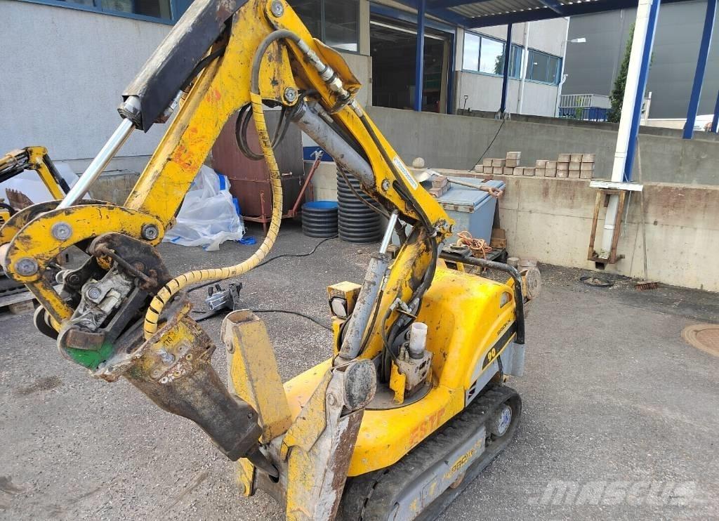 Brokk 90 Εκσκαφείς κατεδαφίσεων