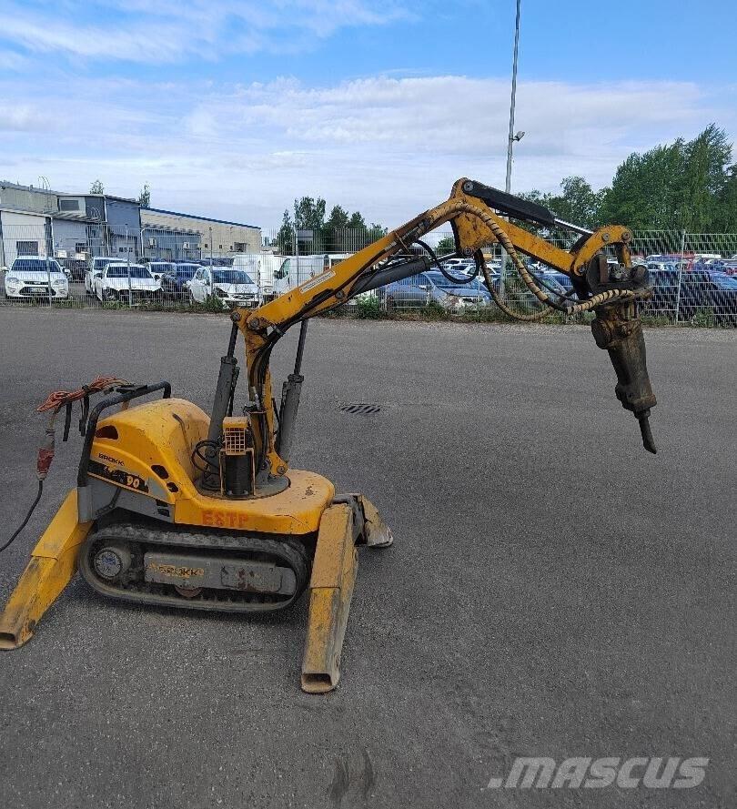 Brokk 90 Εκσκαφείς κατεδαφίσεων