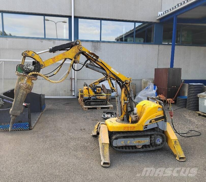 Brokk 90 Εκσκαφείς κατεδαφίσεων