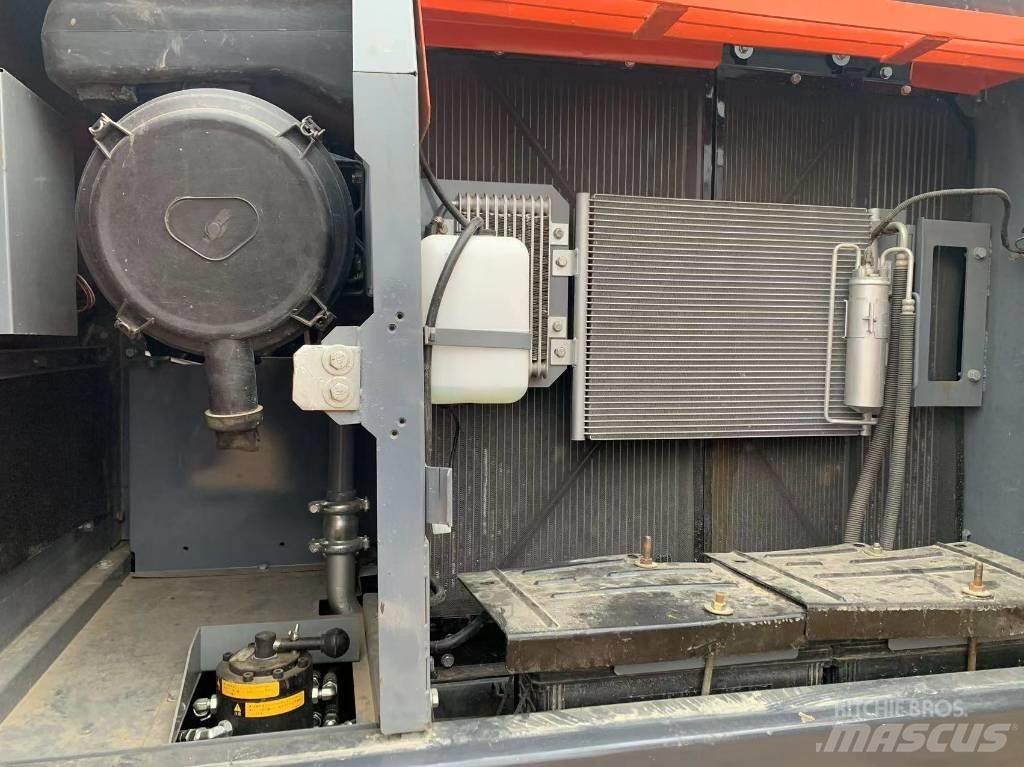 Hitachi ZX 200-3 Εκσκαφείς με ερπύστριες