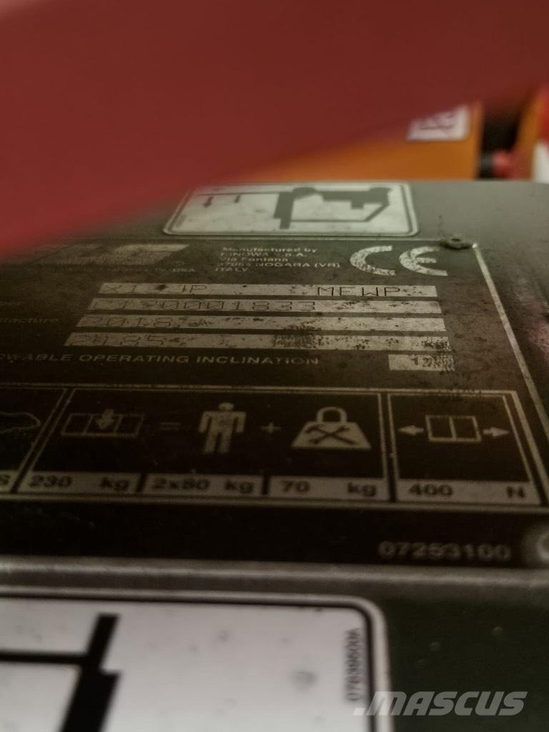 JLG X13JP Ανυψωτήρες με αρθρωτό βραχίονα