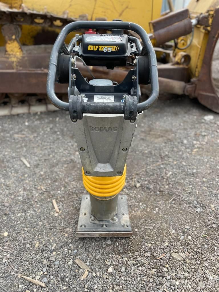 Bomag BVT 65 Επίπεδοι κόπανοι