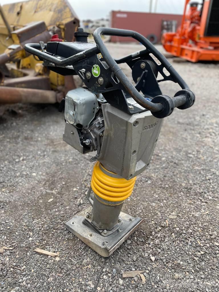 Bomag BVT 65 Επίπεδοι κόπανοι