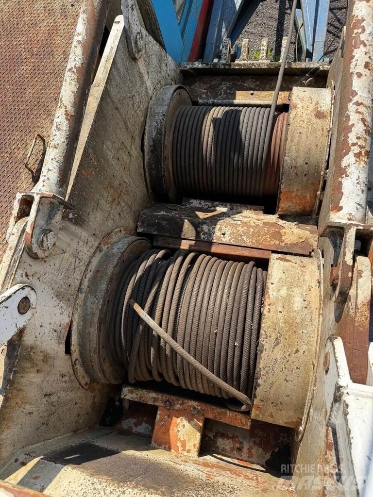 Casagrande C60 Γερανοί με ερπύστριες