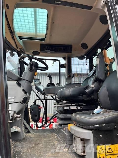 JCB Fastrac 4220 Τρακτέρ