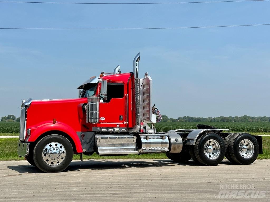 Kenworth W900 Τράκτορες