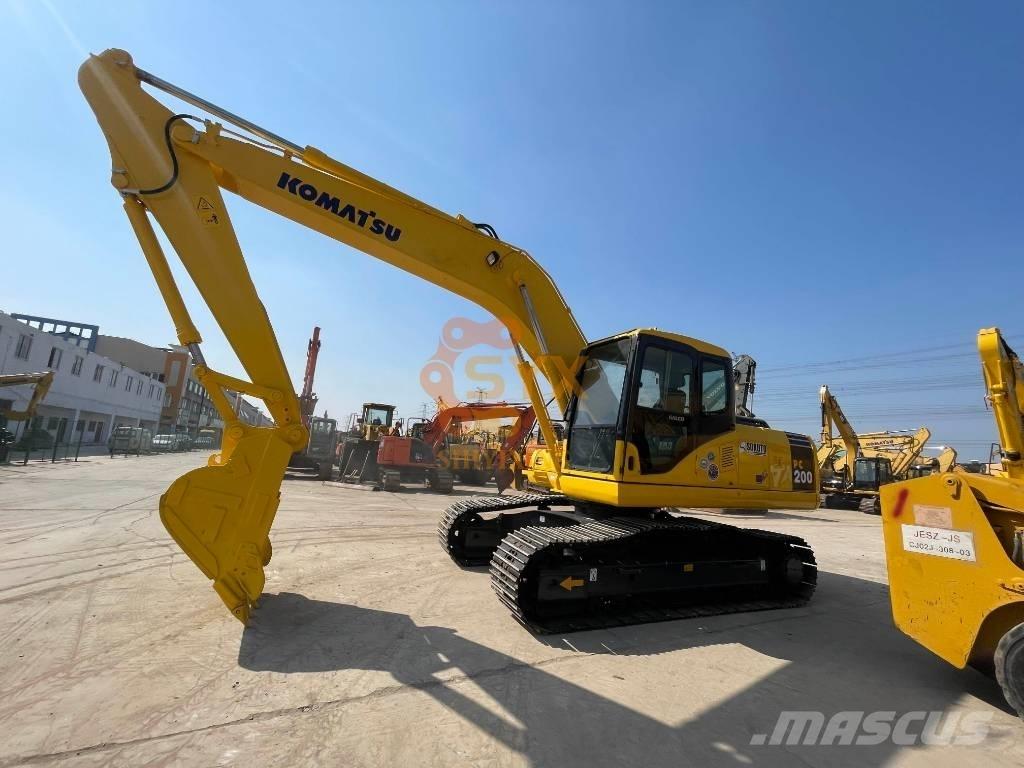 Komatsu PC 220 Εκσκαφείς με ερπύστριες