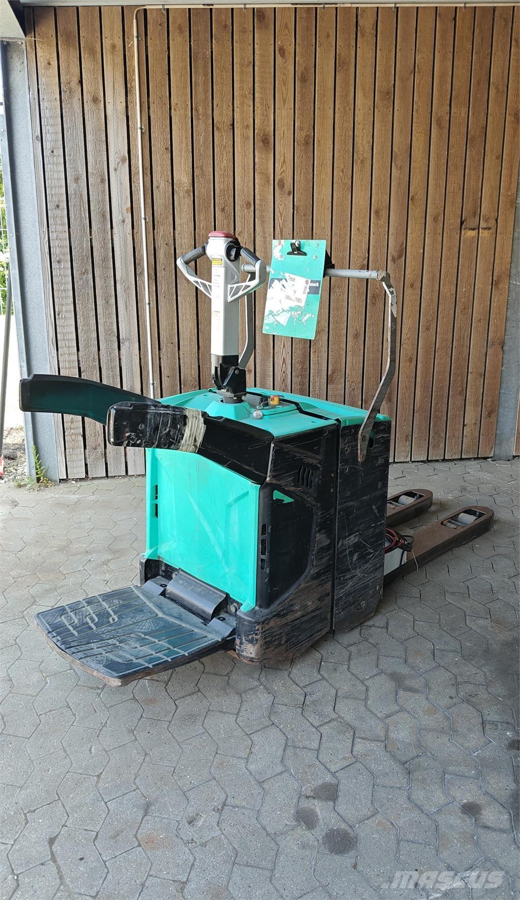 Mitsubishi PBV20N2 Φορτηγά με πλατφόρμα