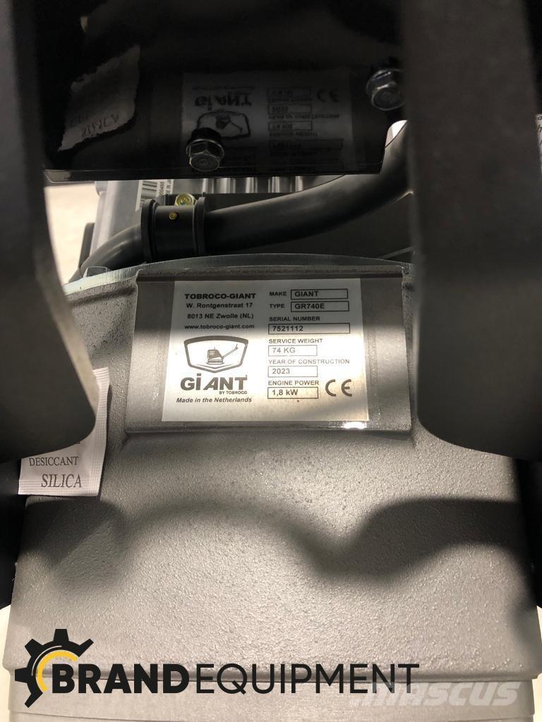 GiANT GR740E Επίπεδοι κόπανοι