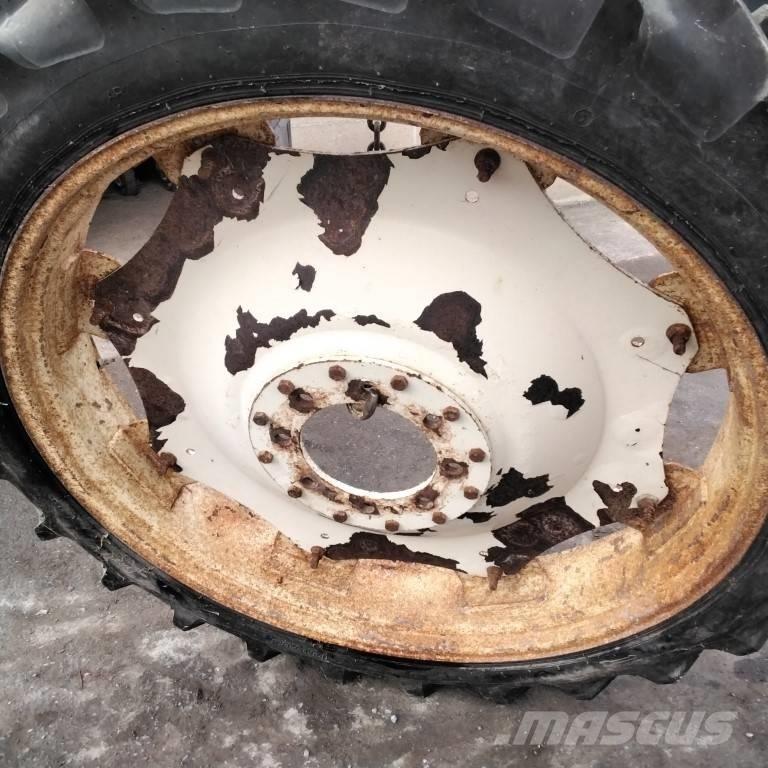 Taurus 9.5R44 Ελαστικά και ζάντες