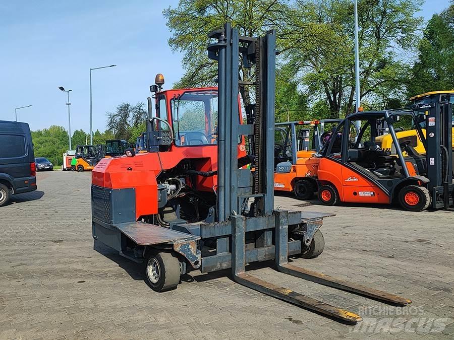 Combilift C4000 Ανυψωτικά στενών δρόμων 4 κατευθύνσεων
