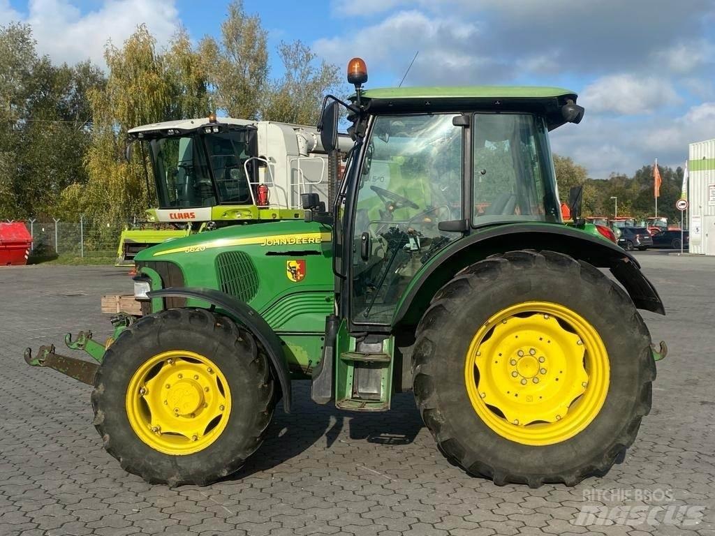 John Deere 5620 Τρακτέρ