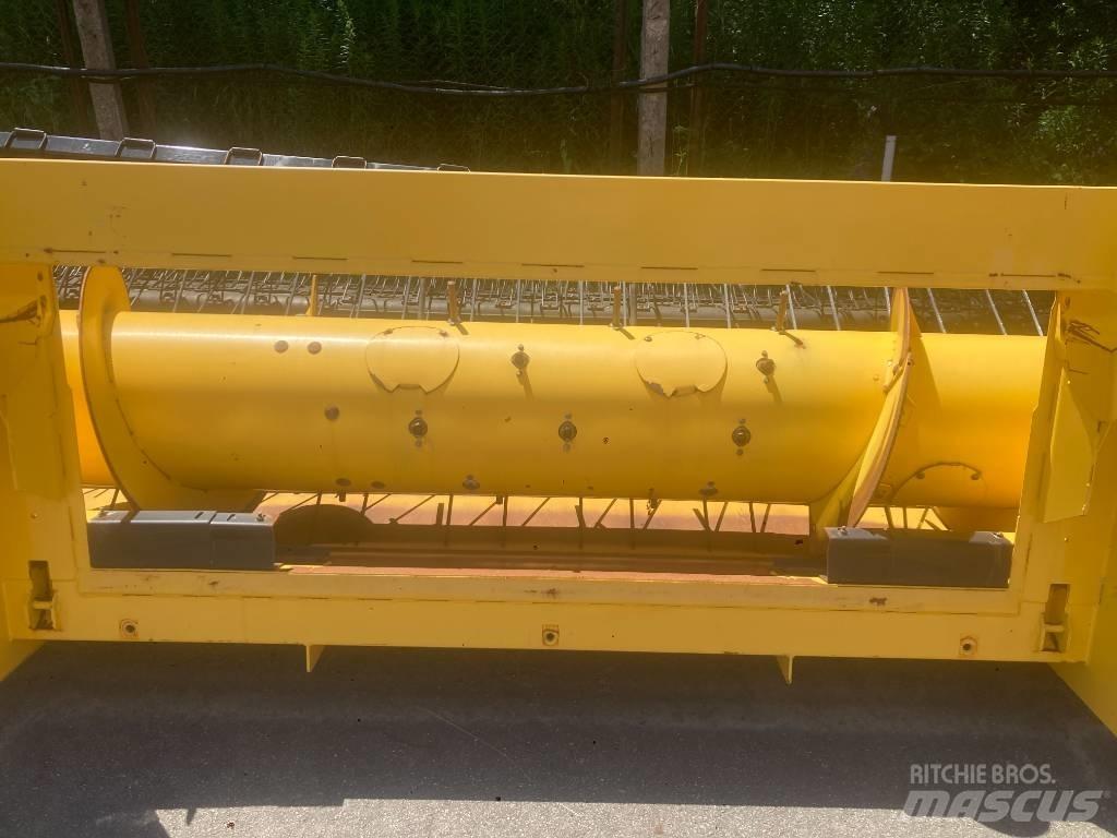 New Holland 790 CP Θεριζοαλωνιστικές μηχανές