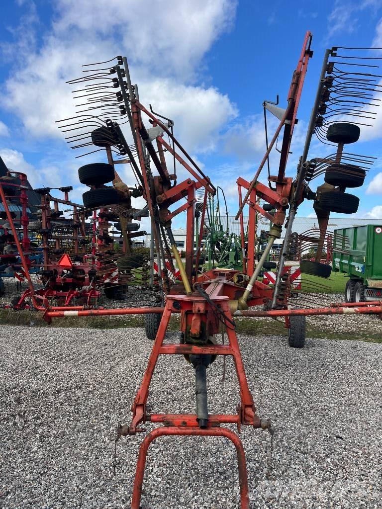 Fella TS 800 Τσουγκράνες και χορτοξηραντικές μηχανές